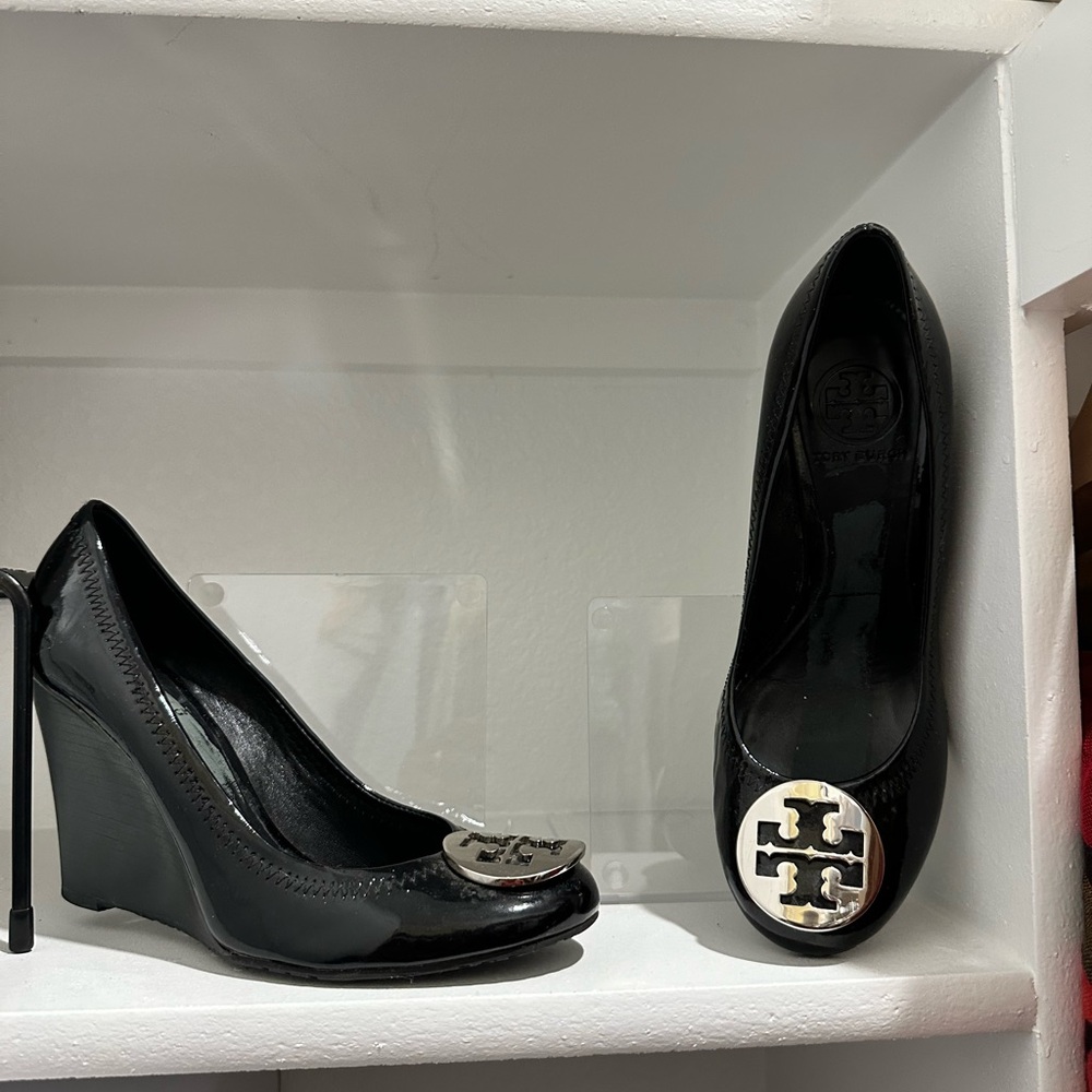 Tory Burch Black Wedge Shoes with Logo Medallion